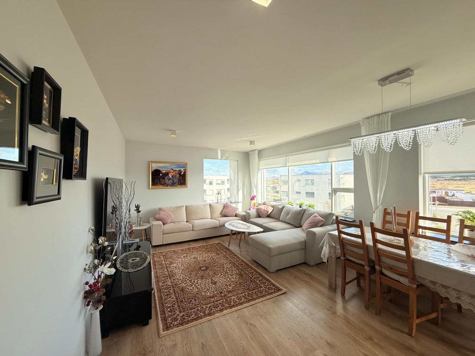 House Of Light Apartment